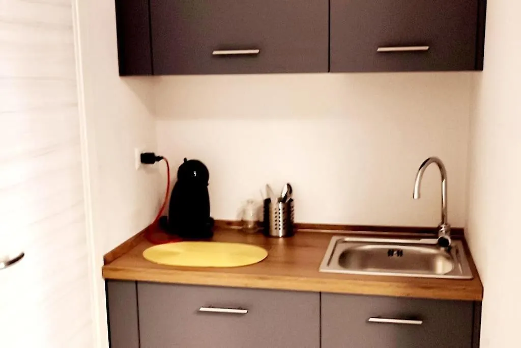 109C Mezzocannone Charming Flat Naples